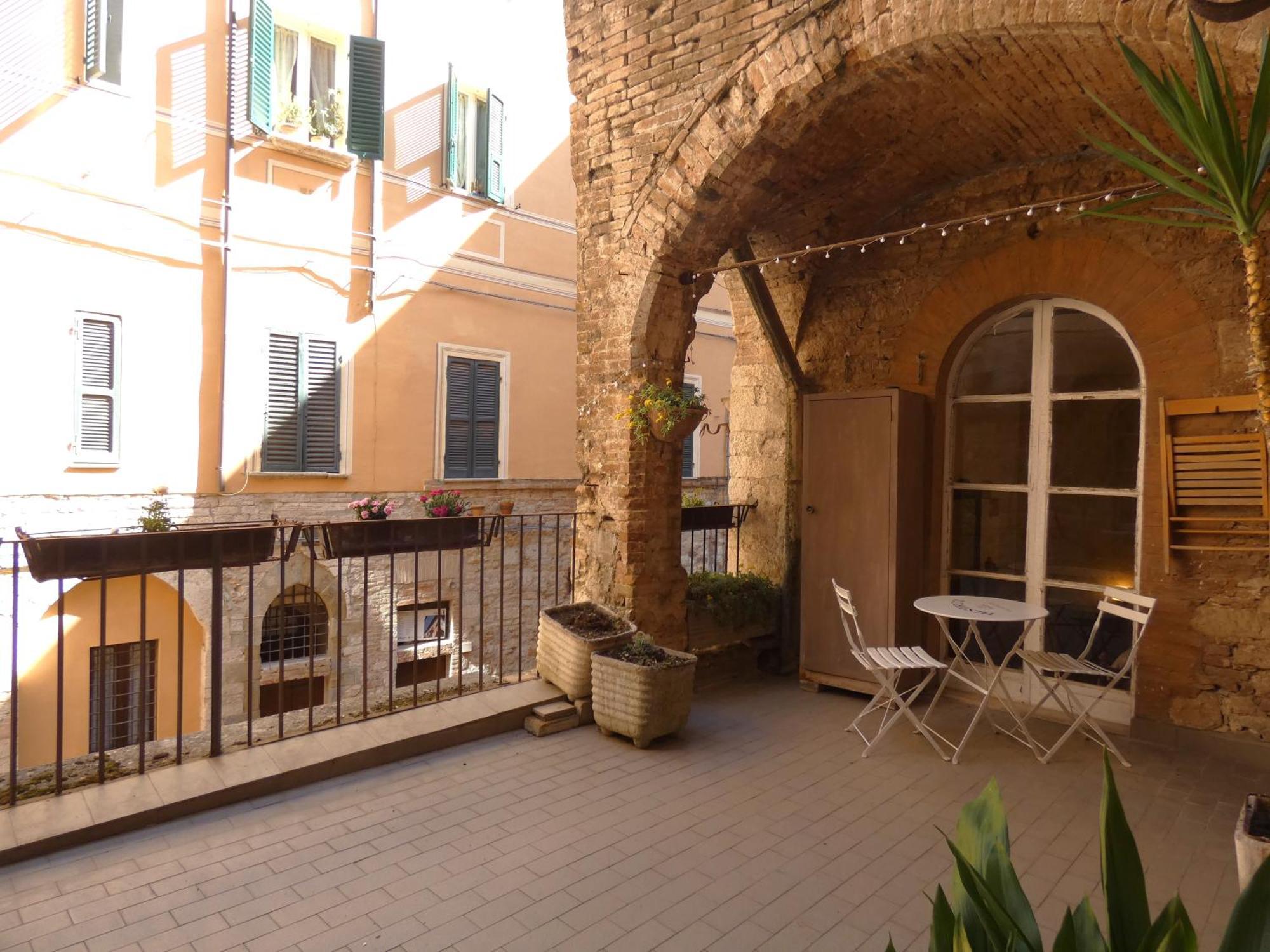 Via Vincioli - La Terrazza Nel Cuore Di Perugia Перуджа Экстерьер фото
